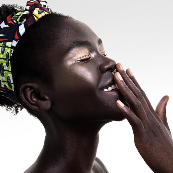 THE ORGANIC SKIN CO. IN THE SPOTLIGHT LUMINIZER HIGHLIGHT IN ROSE GOLD - Picture 4 of 16